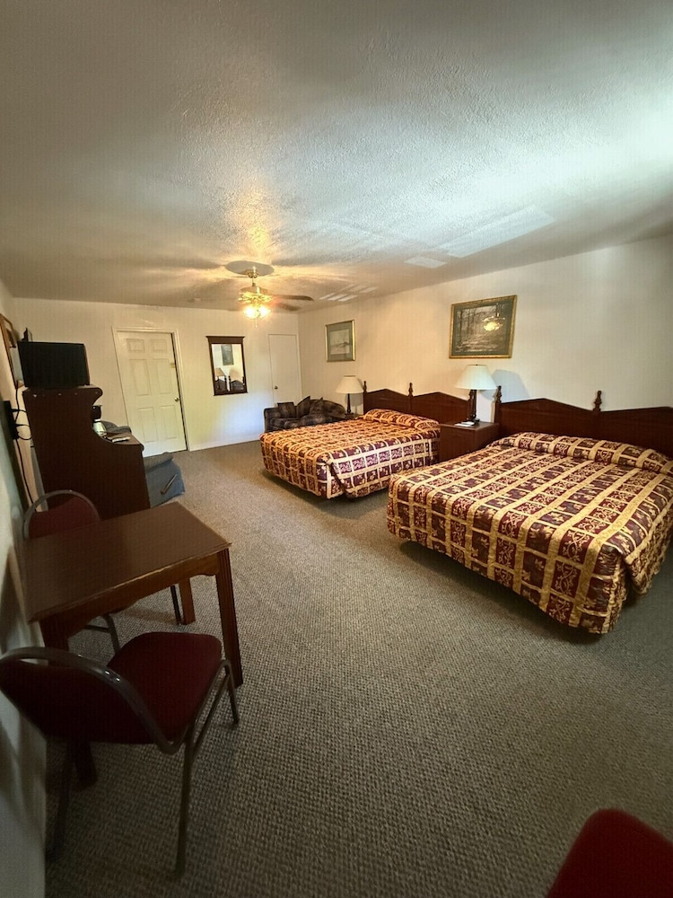 Little Shamrock Motel - photo 20