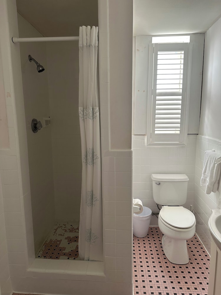 Vineyard Harbor Motel Private Beach - photo 283