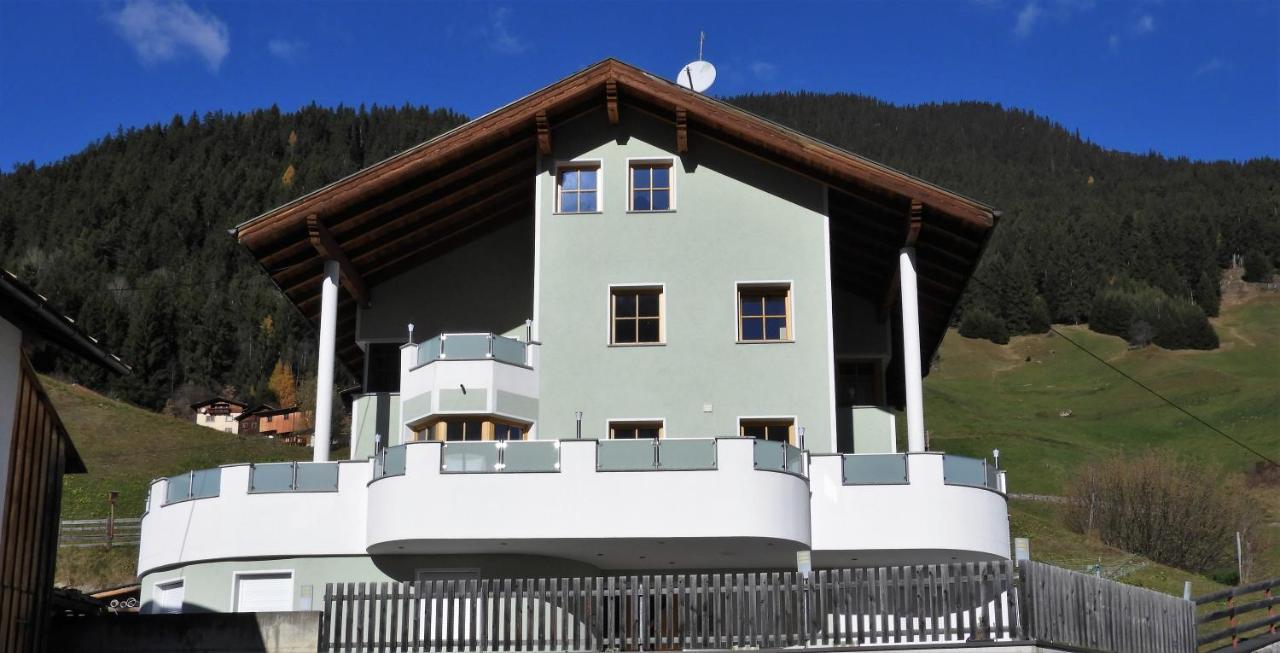 Apart Edi — 4-Star Luxury Hotel in Kappl, Austria
