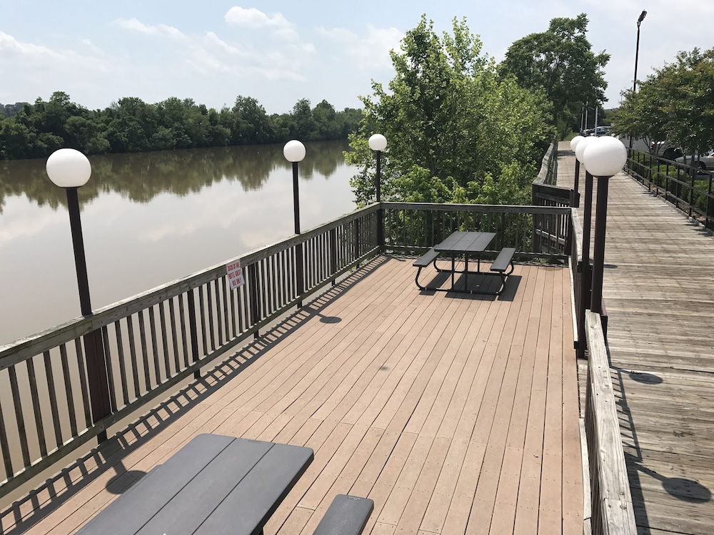 Holiday Inn Express Danville by IHG - photo 39