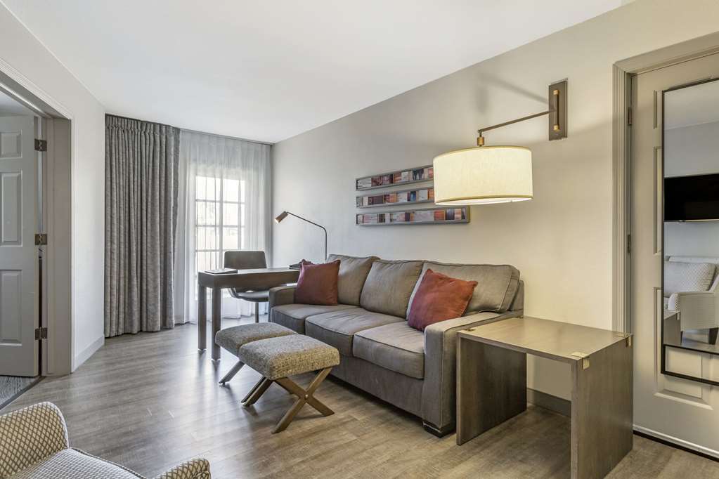 Windmill Suites Surprise Phoenix an Ascend Collection Hotel - photo 13