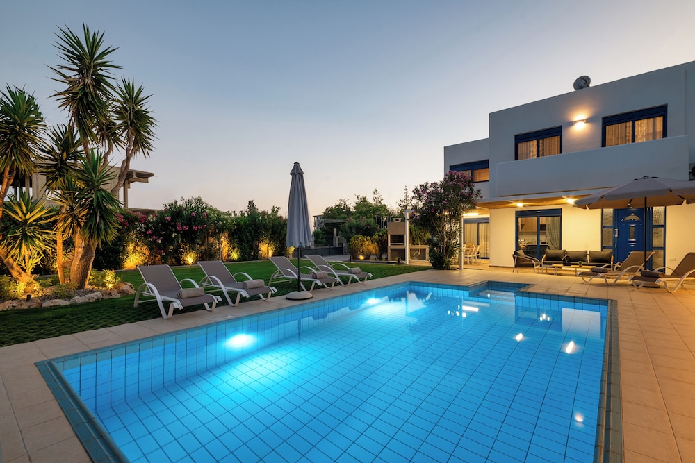 Villa Mariani II — 4-Star Luxury Hotel in Rodos, Greece