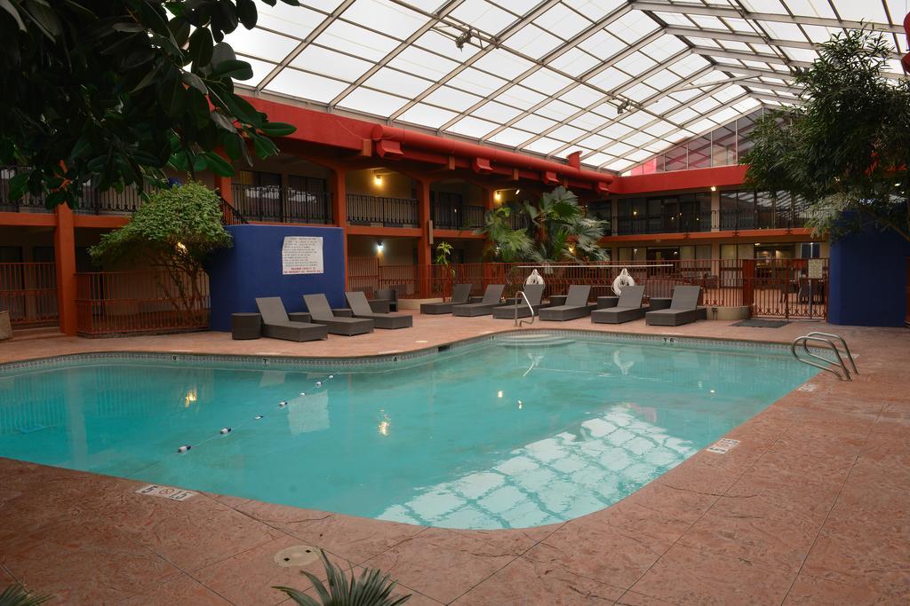 Wyndham Albuquerque Hotel & Conference Center - photo 4