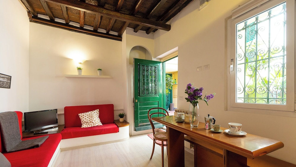 Sleep in Campo de Fiori — 4-Star Luxury Hotel in Rome, Italy