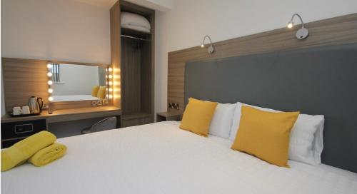 Guest Rooms @ 128 — hotel in Portrush