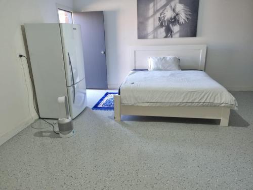 Trugnina garage converted in room — hotel in Laverton