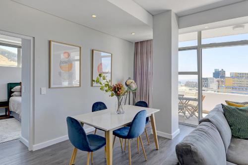 Lyra Chic Urban Apartment living in the heart of Cape Town