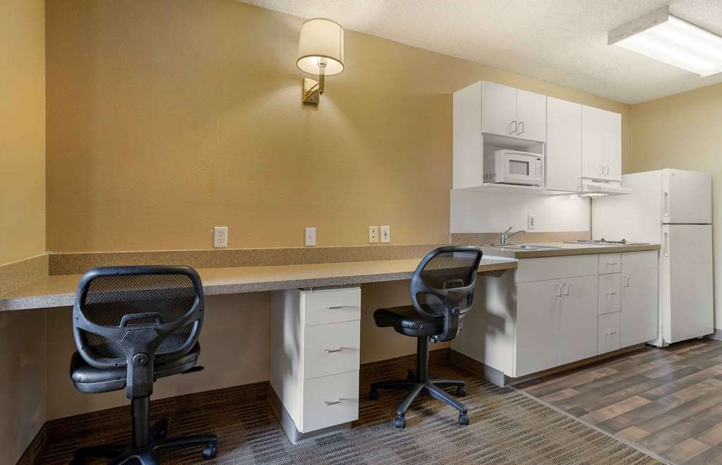 Extended Stay America Select Suites Houston Sugar Land - photo 59