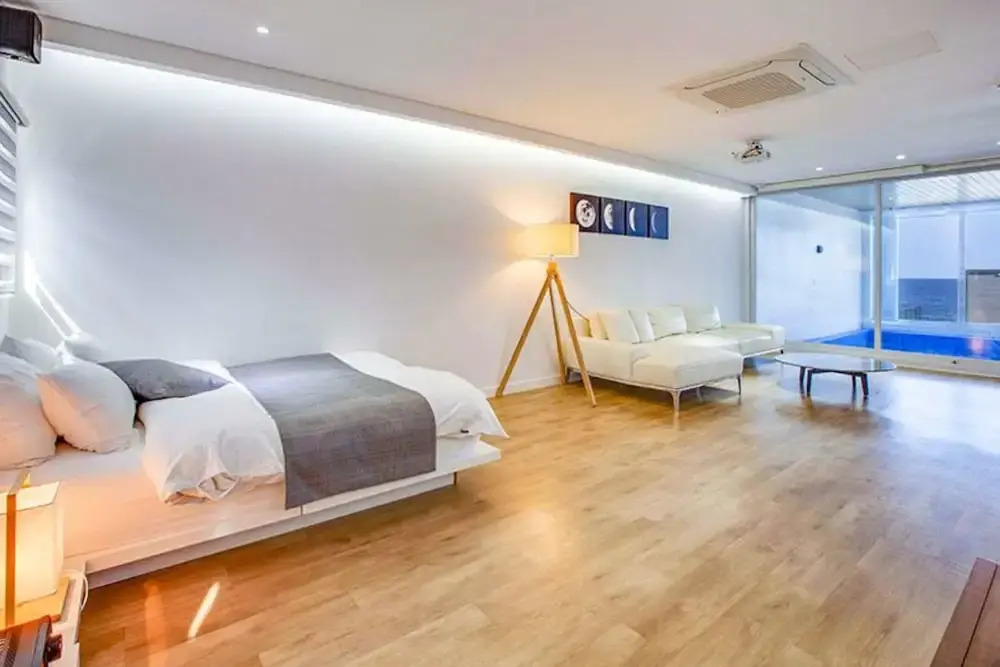 Beside Pool Villa Pension — 4-Star Luxury Hotel in Yeongdeok, South Korea