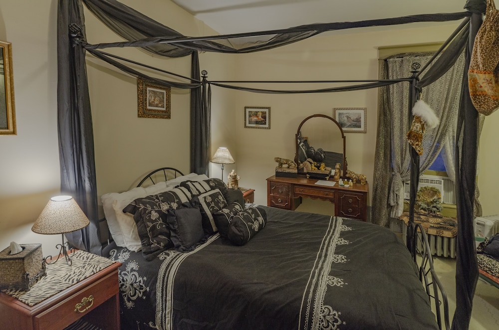 Armour's Hotel - photo 16