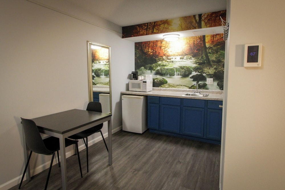 Envi Boutique Hotel Henderson Evansville South - photo 68