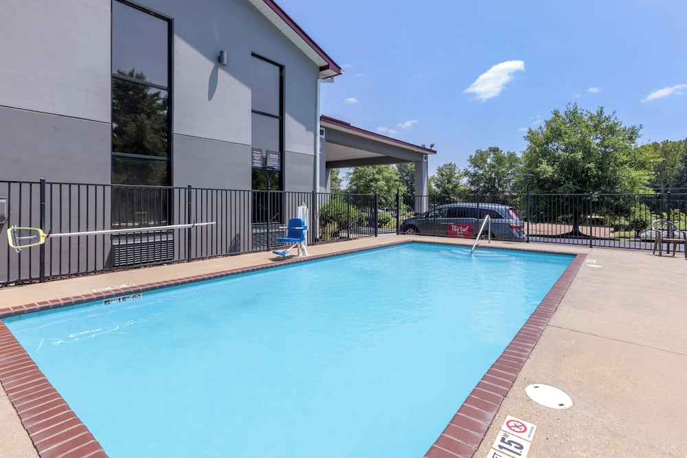 Americas Best Value Inn And Suites Clinton Jackson - photo 24