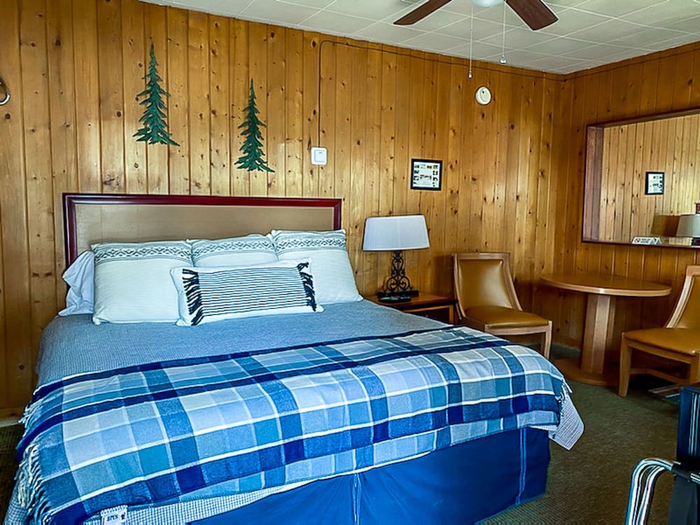 The Gold Pan Motel - photo 20