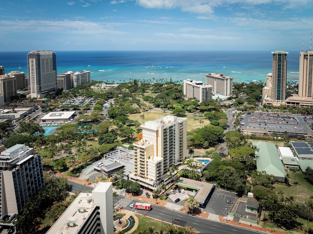 Luana Waikiki Hotel & Suites - photo 142