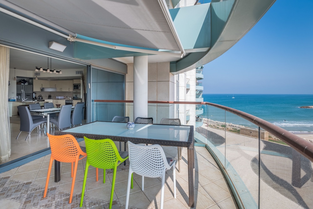 Beach Front By Ritz Hotel Pool Parking in Herzliya, Israel