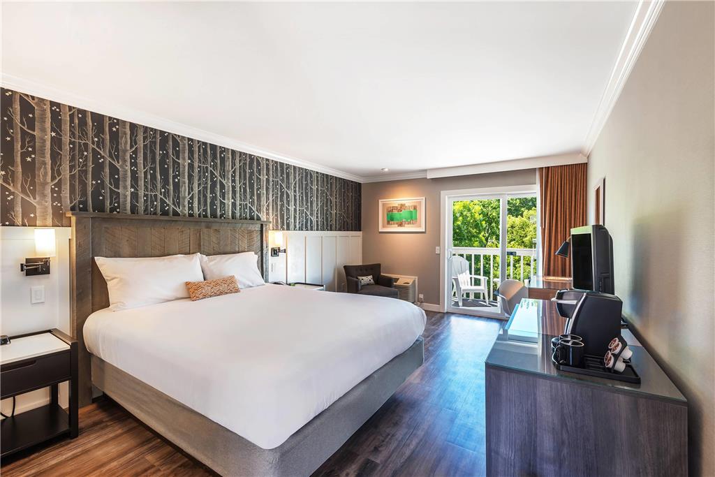 UpValley Inn & Hot Springs Napa Valley an Ascend Collection Hotel - carbon neutral hotel in Calistoga