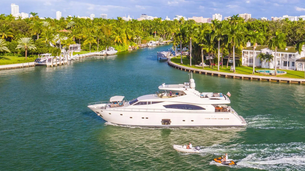 Miami Beach Luxury Yacht Charters - photo 30