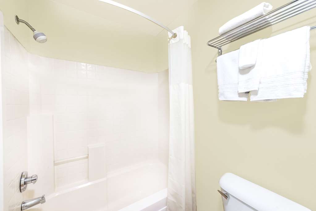 Days Inn & Suites by Wyndham Lordsburg - photo 13