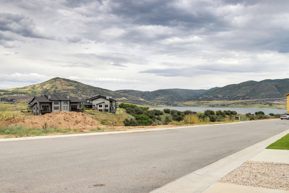 2 Mi to Deer Valley Resort: Townhome w Hot Tub - photo 17