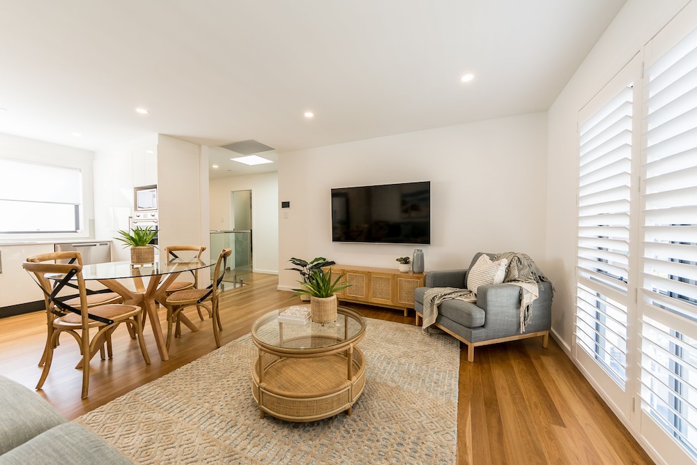Sandcastle 26a Winsor Street — hotel in Merewether