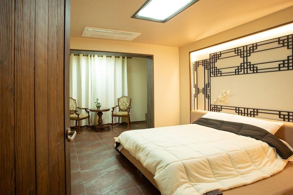 Jeju Its Hill Pension — 4-Star Luxury Hotel in Jeju City, South Korea