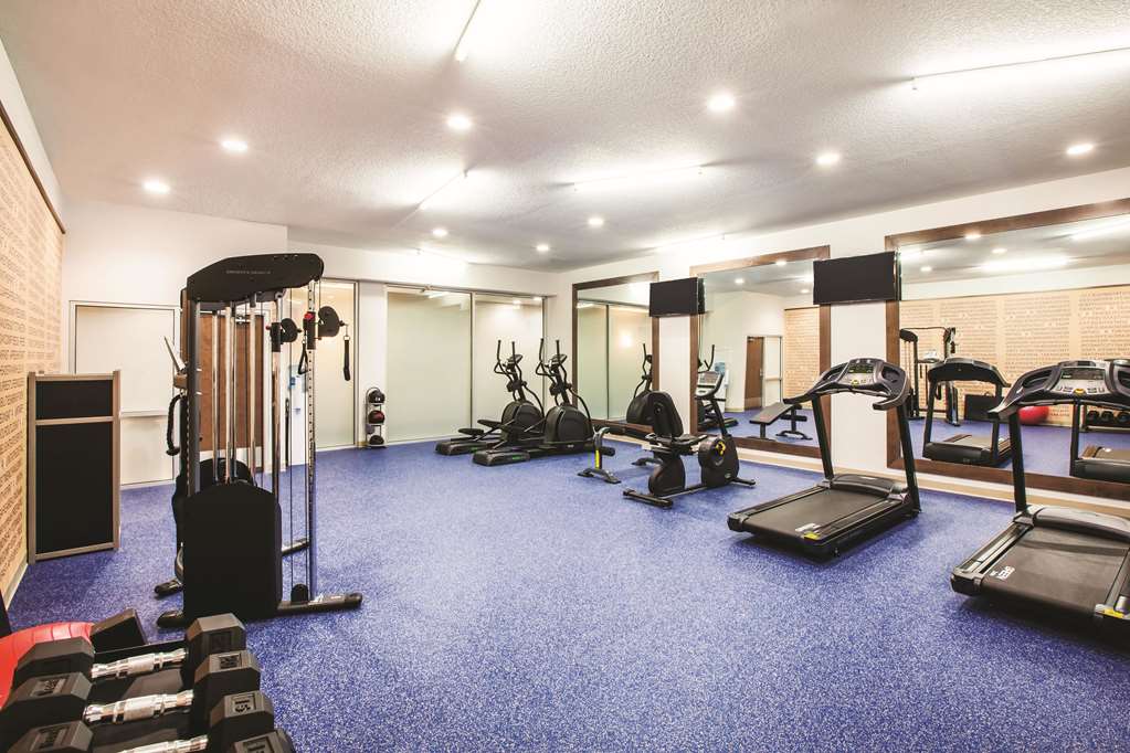 La Quinta Inn & Suites by Wyndham Wichita Northeast - photo 7