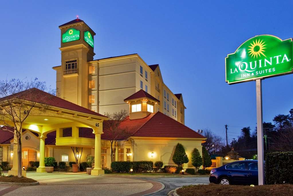 La Quinta Inn & Suites by Wyndham Greenville Haywood - photo 4