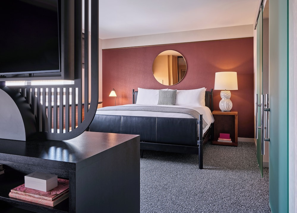 Loews Chicago O'Hare Hotel - photo 37