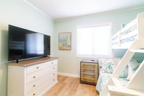Carolina Beach Haven w Private Balcony - photo 33