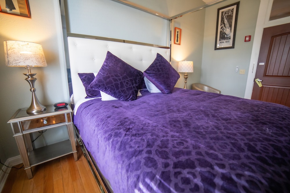 Oaak Tree Hotel - photo 150