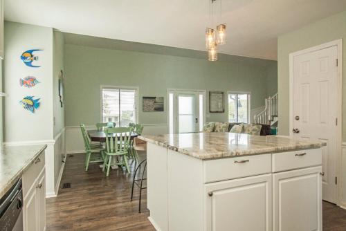 Saltwater Gospel by Oak Island Accommodations - photo 16