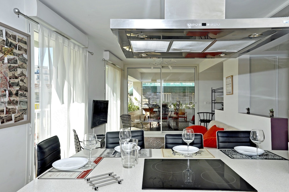 Le Phoceen — 4-Star Luxury Hotel in Marseille, France