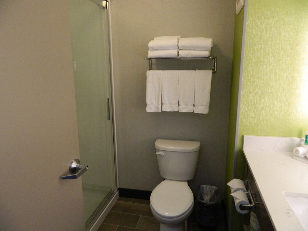 Holiday Inn Express & Suites Shippensburg by IHG - photo 39