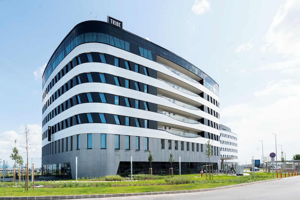 TRIBE Budapest Airport — 4-Star Luxury Hotel in Budapest, Hungary