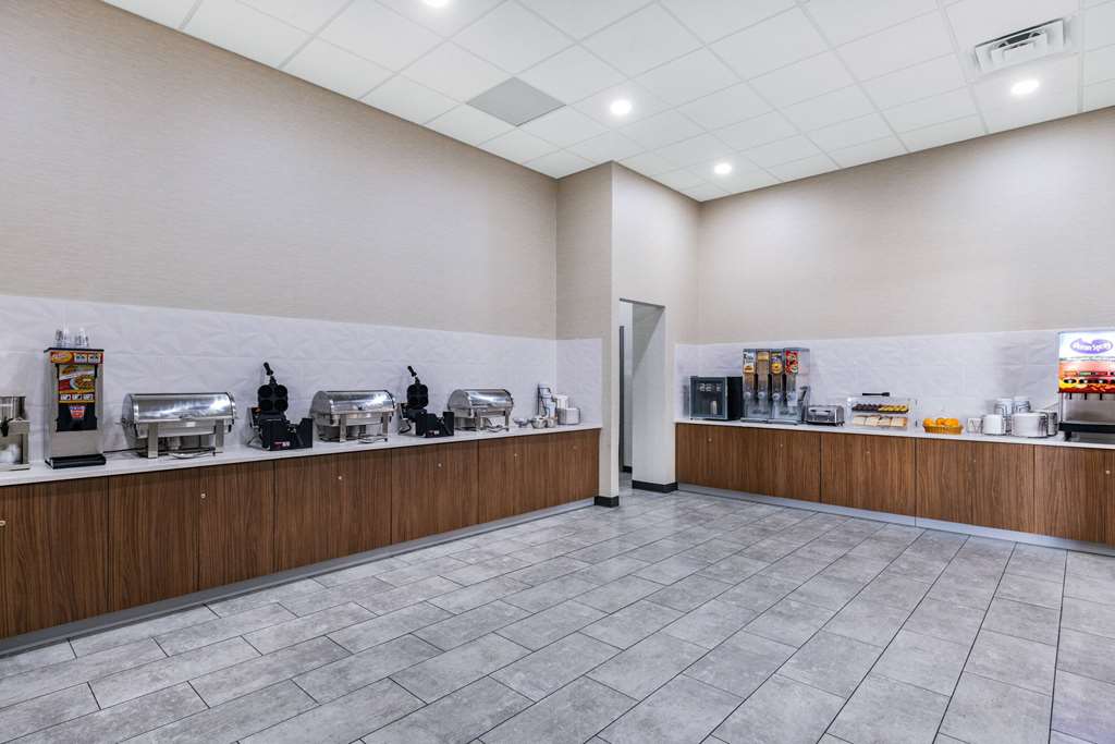 Wingate by Wyndham Wichita Airport - photo 27