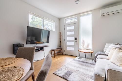 Townhome Amazing Rooftop Views - last minute hotel in Seattle