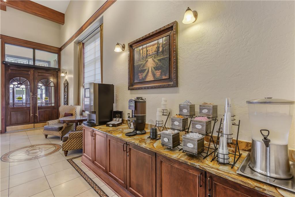 Best Western Plus Greenwell Inn - photo 34