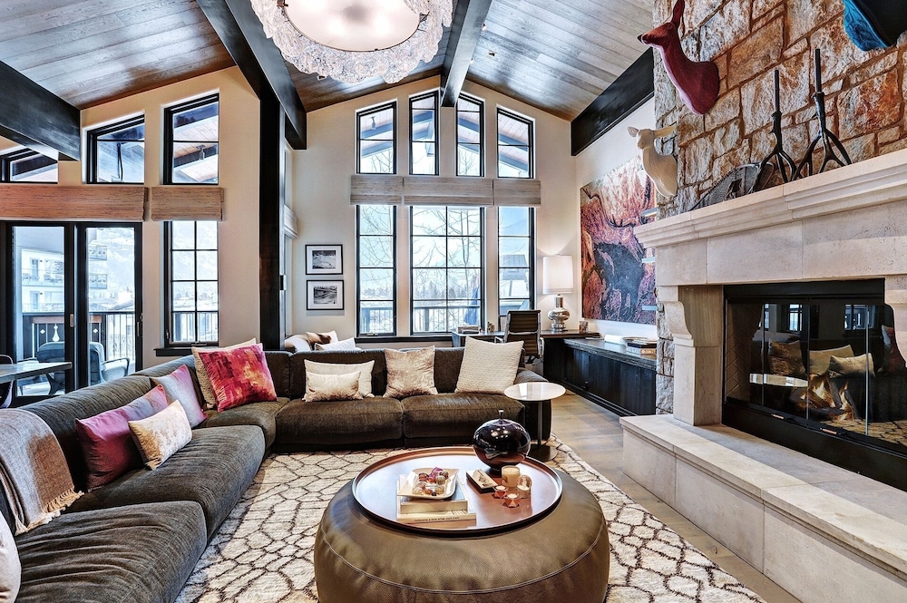 Lav Chalet #10 — 4-Star Luxury Hotel in Vail, United States