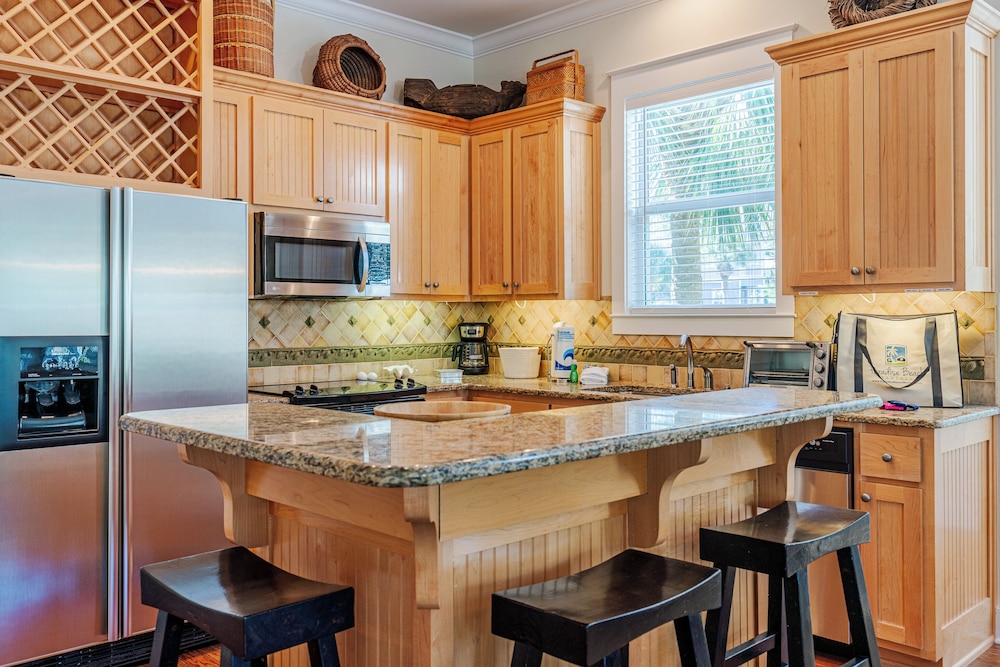 Pet Friendly Seacrest Home for 10 Resort Pool Beach Shuttle - photo 13