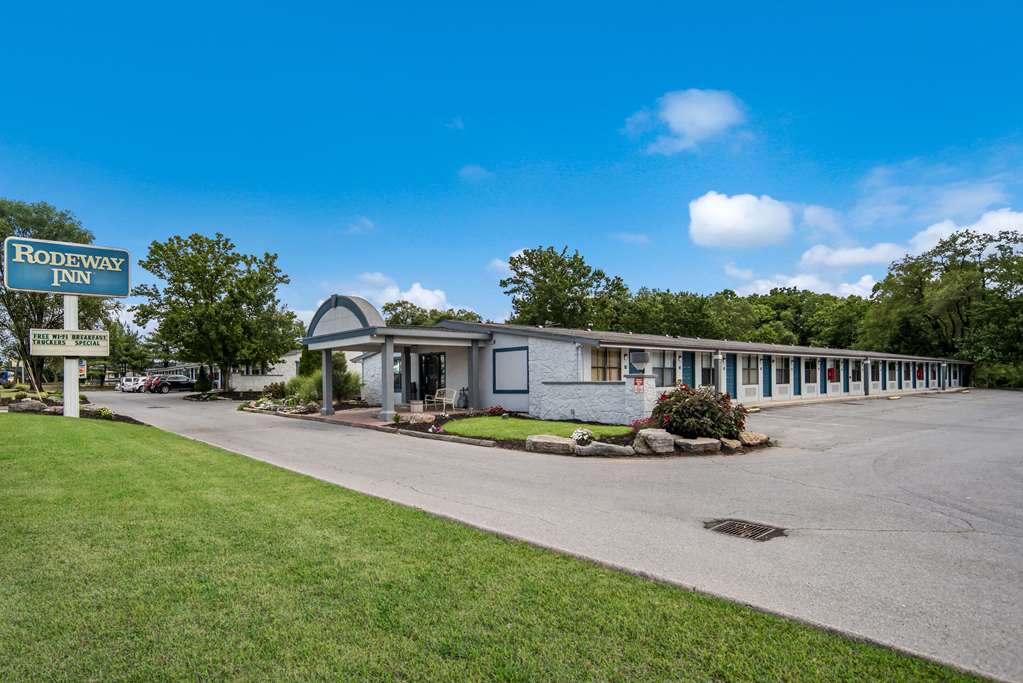 Rodeway Inn Carlisle - photo 2