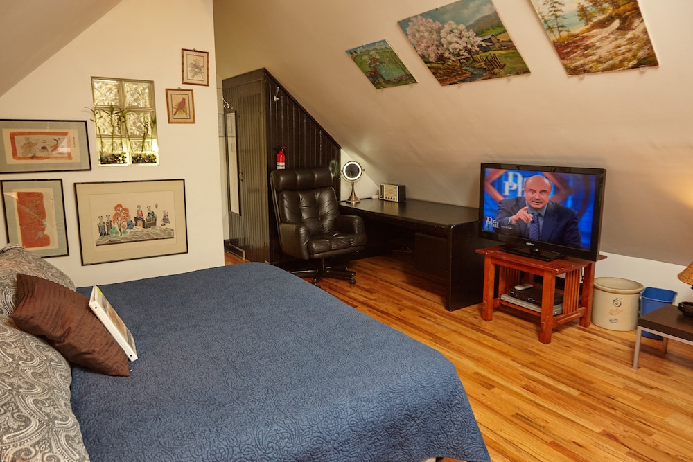 Ray's Bucktown B&B - photo 3