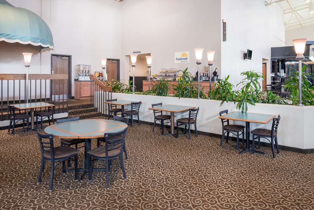 Days Inn by Wyndham Kirksville - photo 17