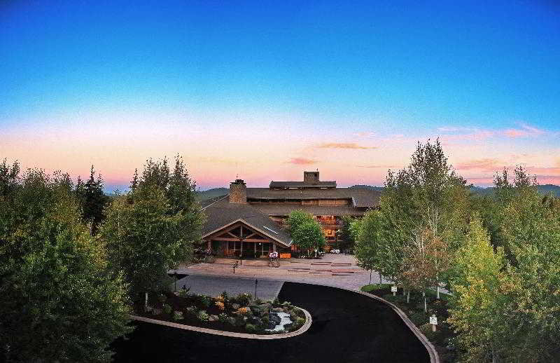 Sunriver Resort — 4-Star Luxury Hotel in Bend, United States
