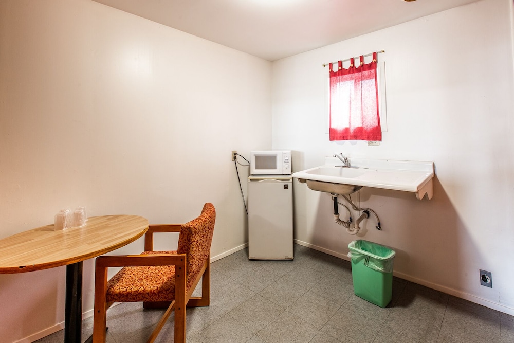 Autzen Inn - photo 41