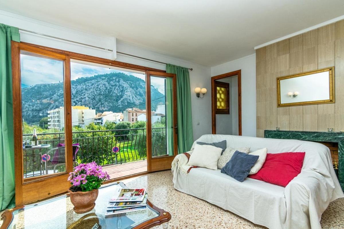Can Puig Amplia Y Luminosa Casa a las Afueras de Pollensa — 4-Star Luxury Hotel in Pollenca, Spain