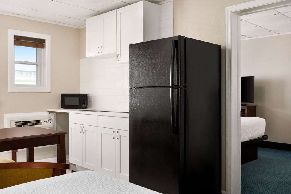 Days Inn by Wyndham Ocean City Oceanfront - photo 59