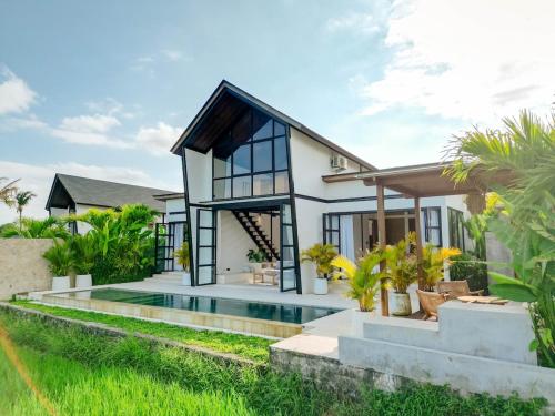 Villa Kura Kura Tranquil Modern Villa in the Heart of Ricefields — 4-Star Luxury Hotel in Tabanan, Indonesia