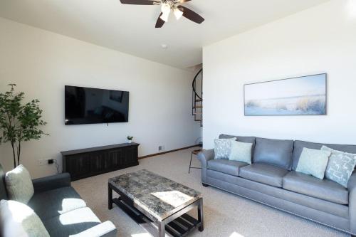 Villager Loft Pool Table & Dining Discounts — Charlevoix — photo 4