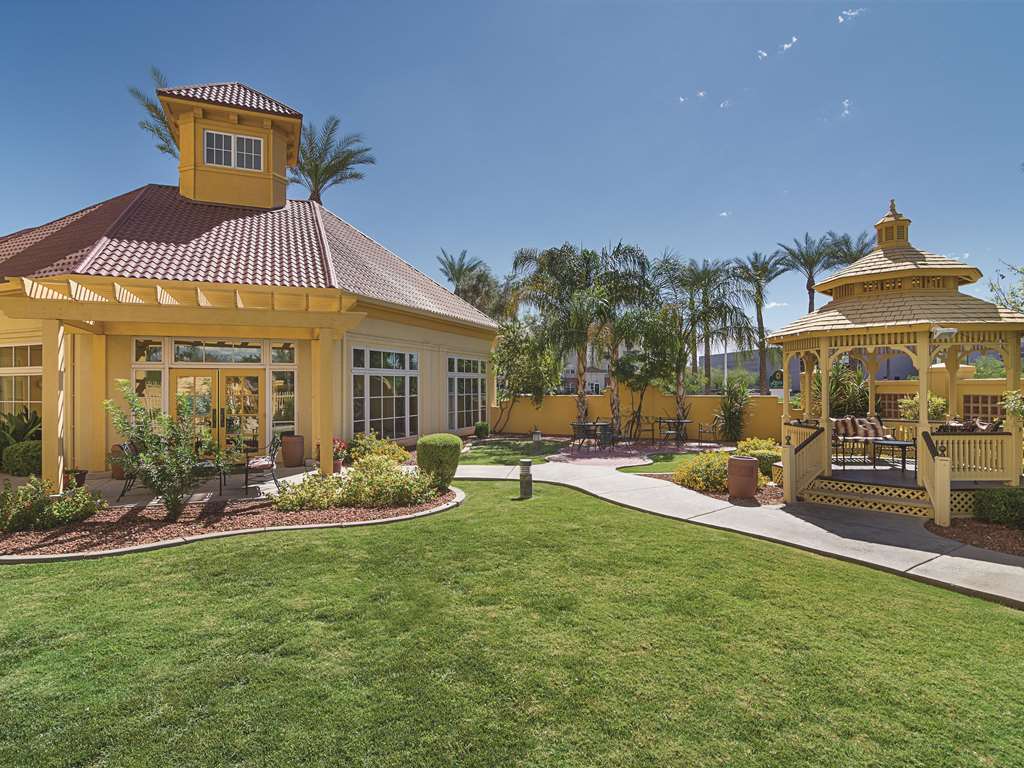 La Quinta Inn & Suites by Wyndham Phoenix Mesa West - photo 6