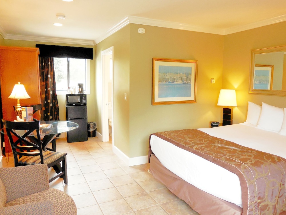 Sea Breeze Inn And Cottages - photo 12